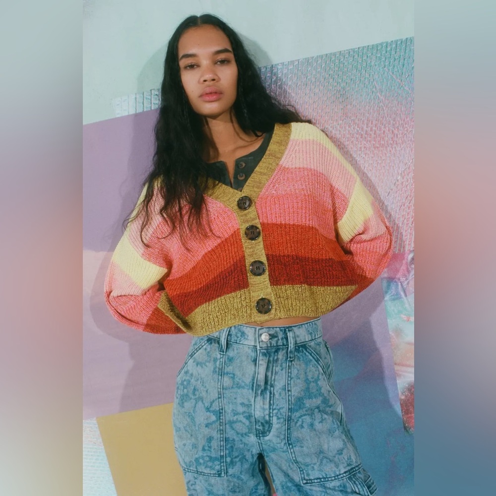URBAN OUTFITTERS Turner Ribbed Cropped Button-Down Cardigan - size S